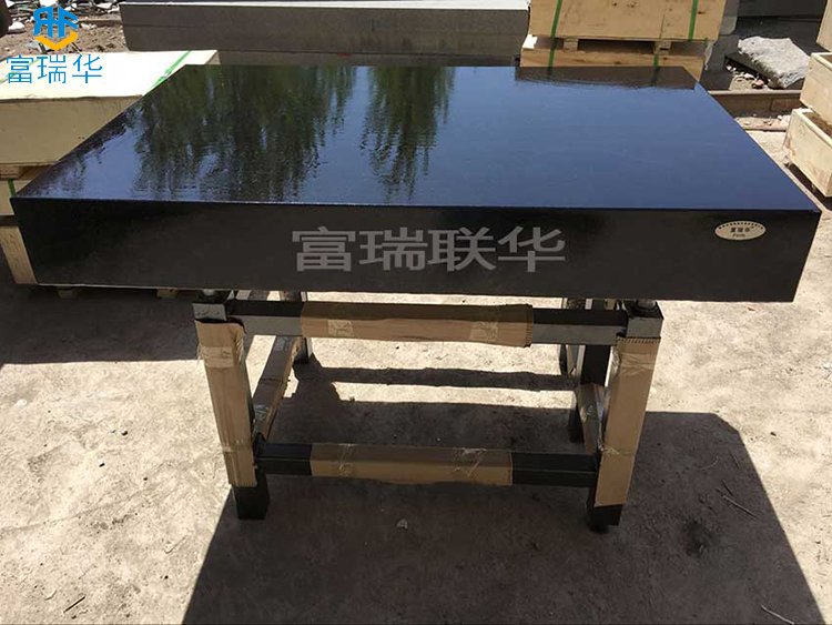 「大理石平臺(tái)應(yīng)用」大理石平臺(tái)的抗壓強(qiáng)度和良好的物理化學(xué)性能